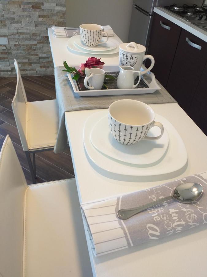 Exclusive Use Swimming Pool Available From June To September 卡利亚里 外观 照片