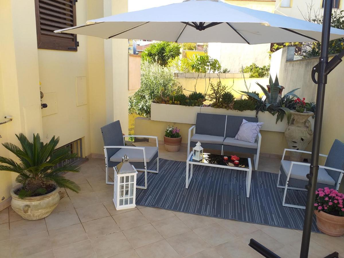 Exclusive Use Swimming Pool Available From June To September 卡利亚里 外观 照片