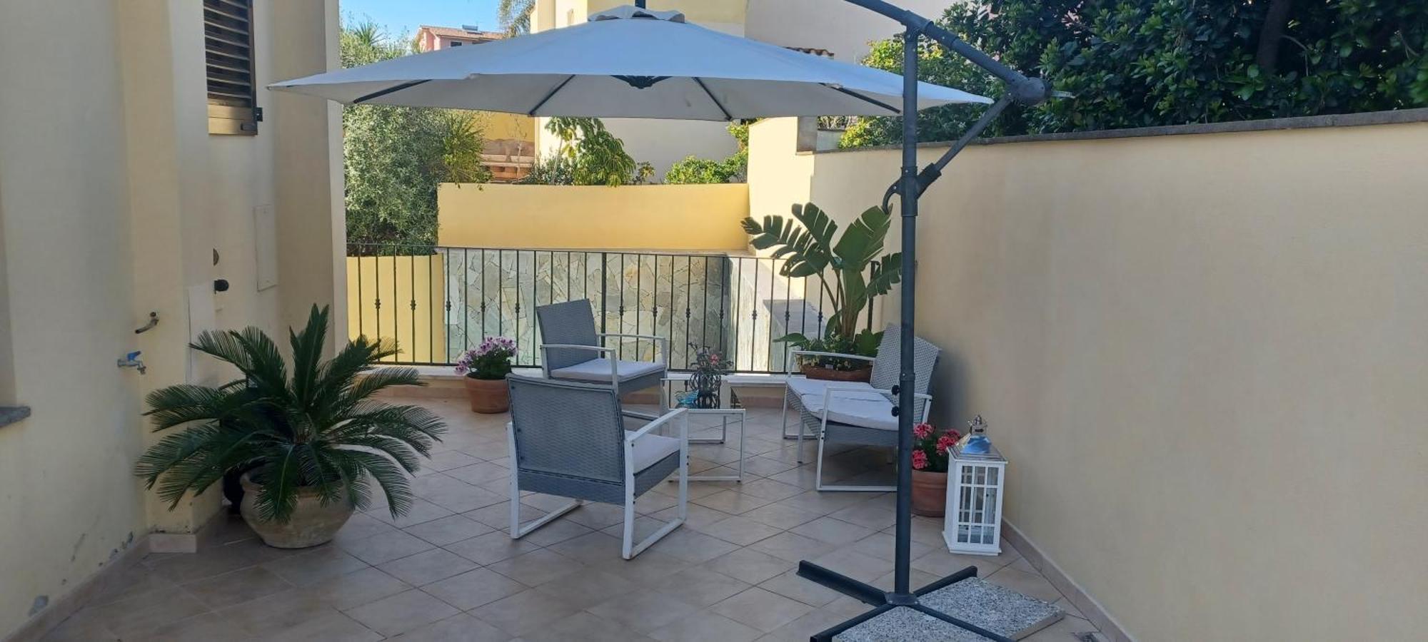 Exclusive Use Swimming Pool Available From June To September 卡利亚里 外观 照片