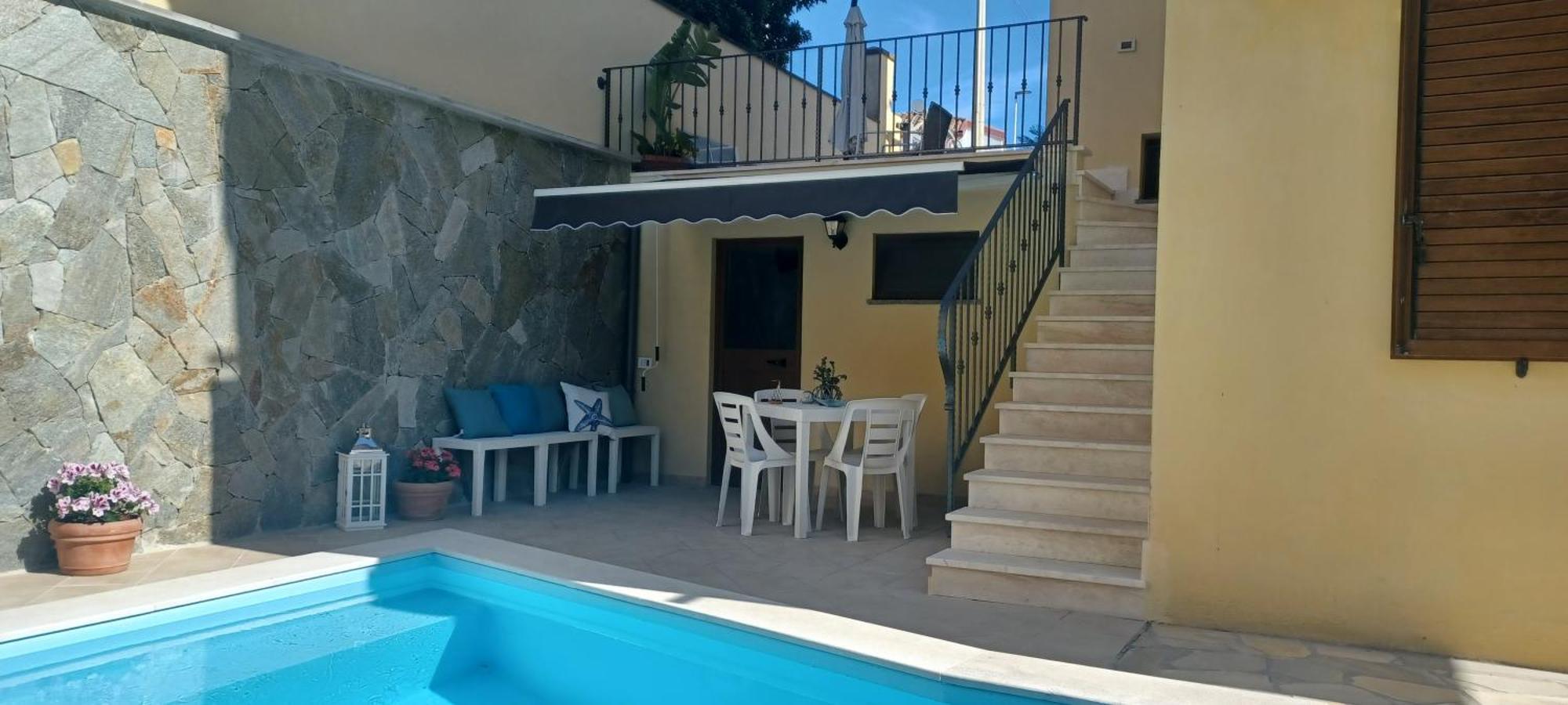 Exclusive Use Swimming Pool Available From June To September 卡利亚里 外观 照片